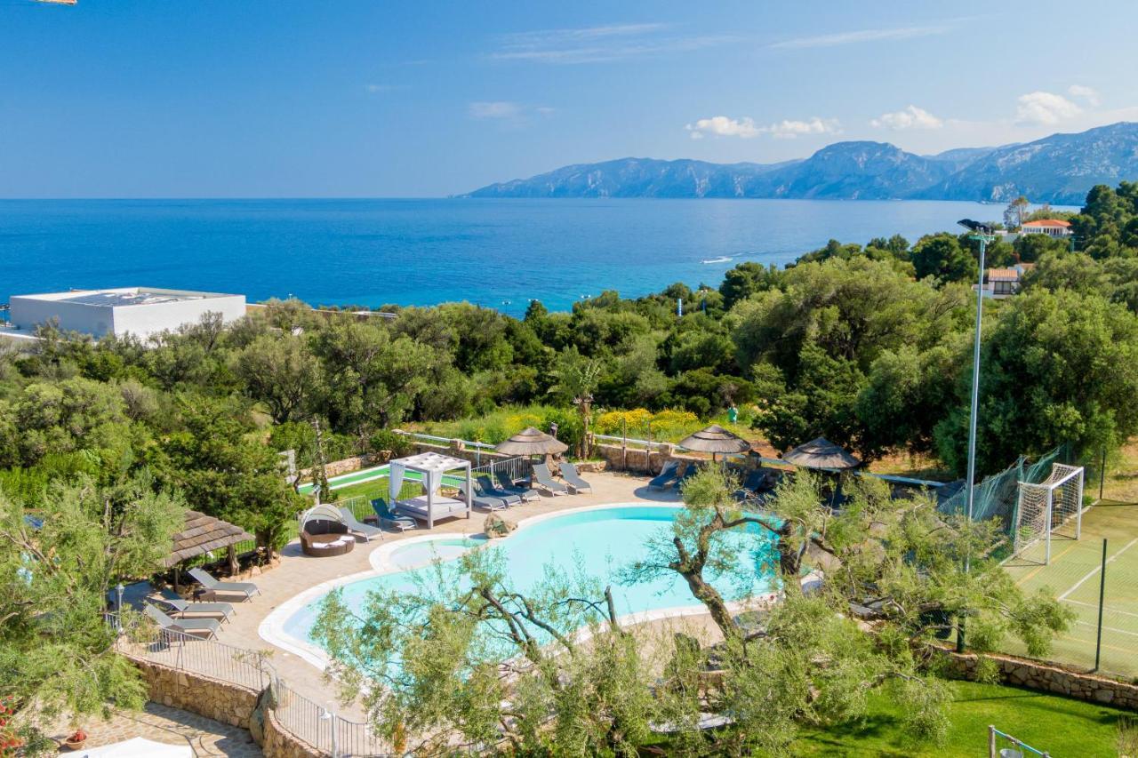 I Ginepri Hotel Cala Gonone Bagian luar foto